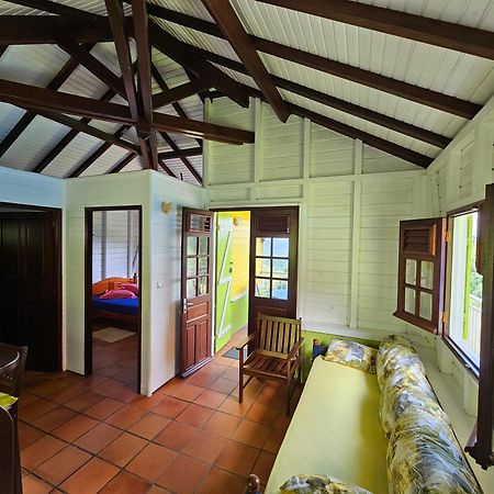 Vila Le Hameau Du Morne Des Cadets Fond-Saint-Denis Exteriér fotografie